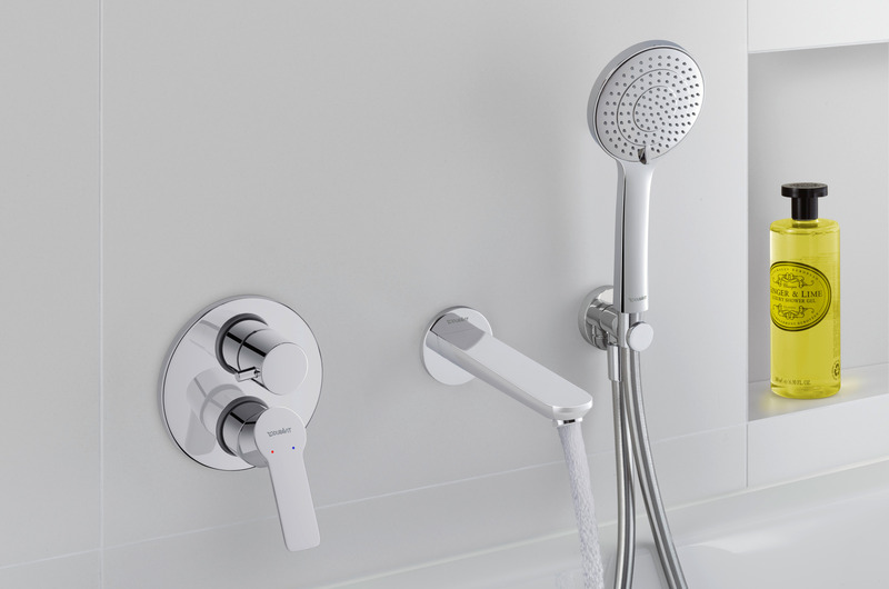 Badewannen-Armatur der Komplettbadserie D-Code von Duravit