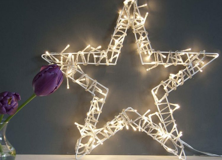 Lichterketten gegen Novembergrau