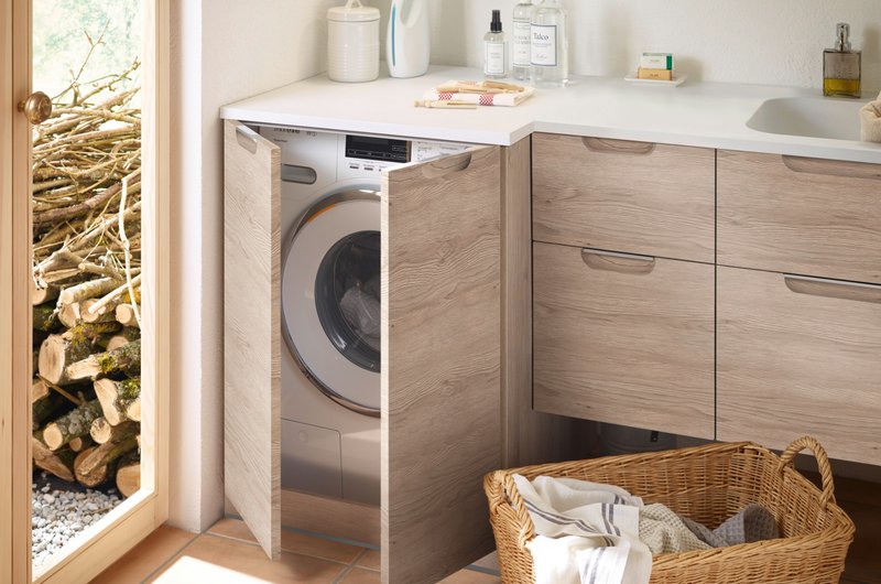 Badmöbel von burgbad mit integrierter Waschmaschine